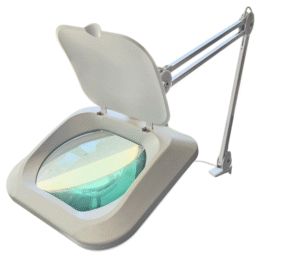 LUPA RESTIRADOR PRENSA 191/158MM 3X LED 260525